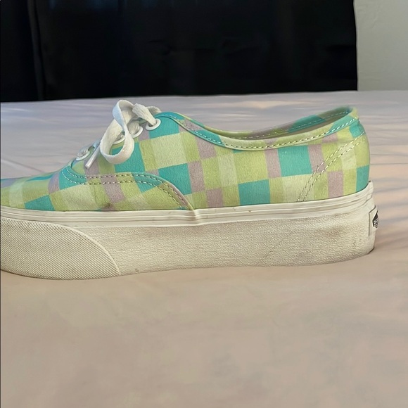 Vans Pastel Checkered platform Sneakers with White Laces - Picture 2 of 3